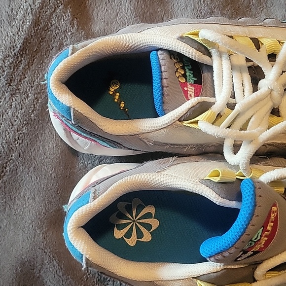 Nike Air Max 95 SE Shoes Air Sprung Grey Aqua Pink - Picture 3 of 6